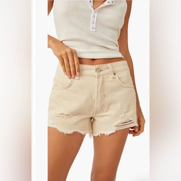 We The Free Free People 32 Ivory Now or Never Distressed Denim Cut Off Shorts - Picture 1 of 16